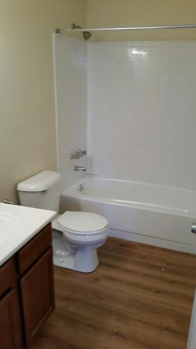 Sean Pkwy bathroom After